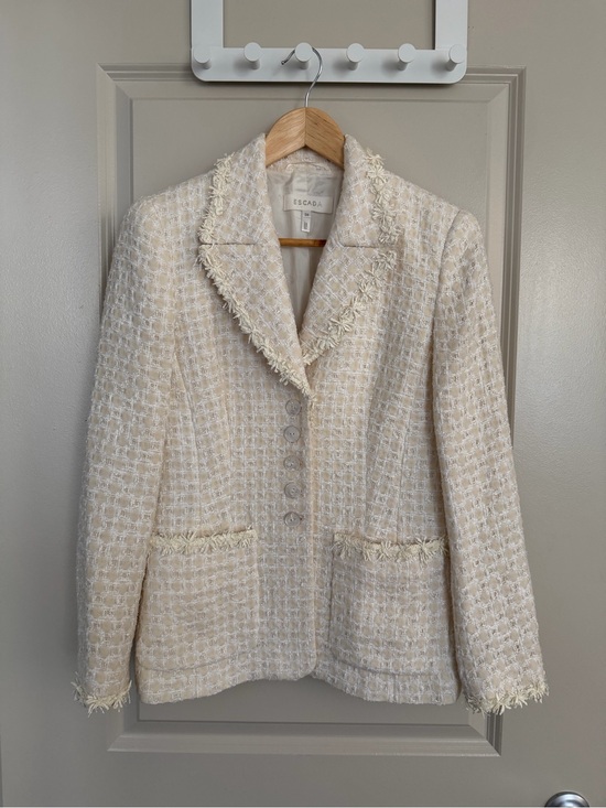 Escada Jackets & Blazers - Escada Cream Tweed Fringe-Trim Blazer